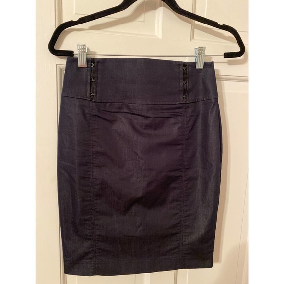 𝅺EXPRESS mini skirt - Picture 1 of 3